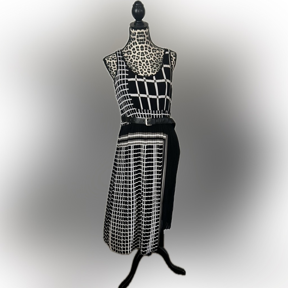 Michael Kors Black & White Patterned Midi Sleeveless Dress Size Small